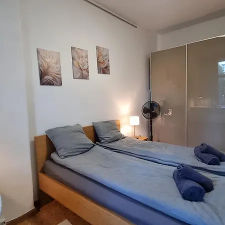 Center, High Ceilings, 75m2 2br Free Parking タリン