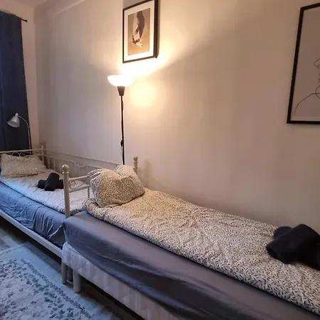 Apartment Center, High Ceilings, 75m2 2br Free Parking Tallinn