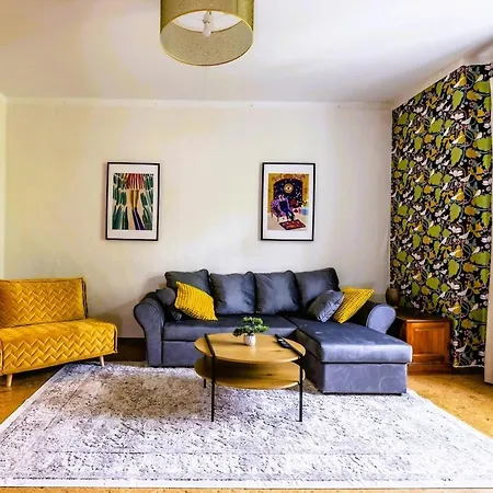 Center, High Ceilings, 75m2 2br Free Parking * Tallinn
