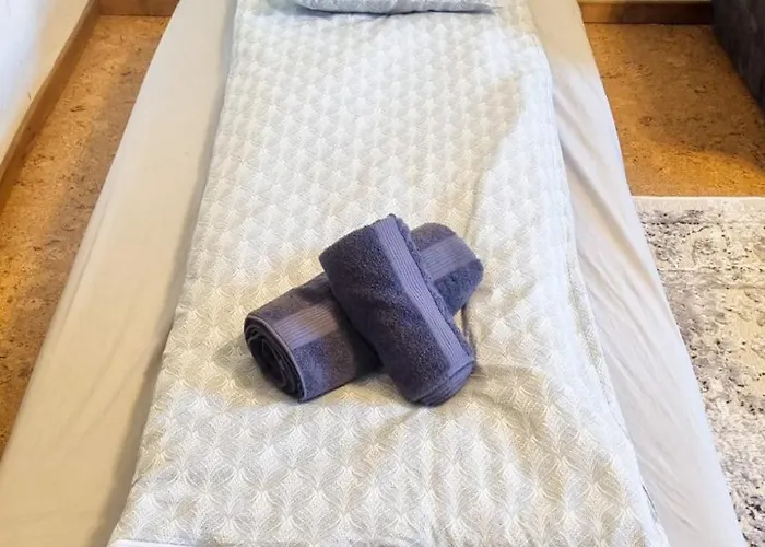 Center, High Ceilings, 75m2 2br Free Parking Reval