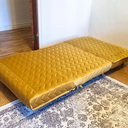 Center, High Ceilings, 75m2 2br Free Parking Apartmán *